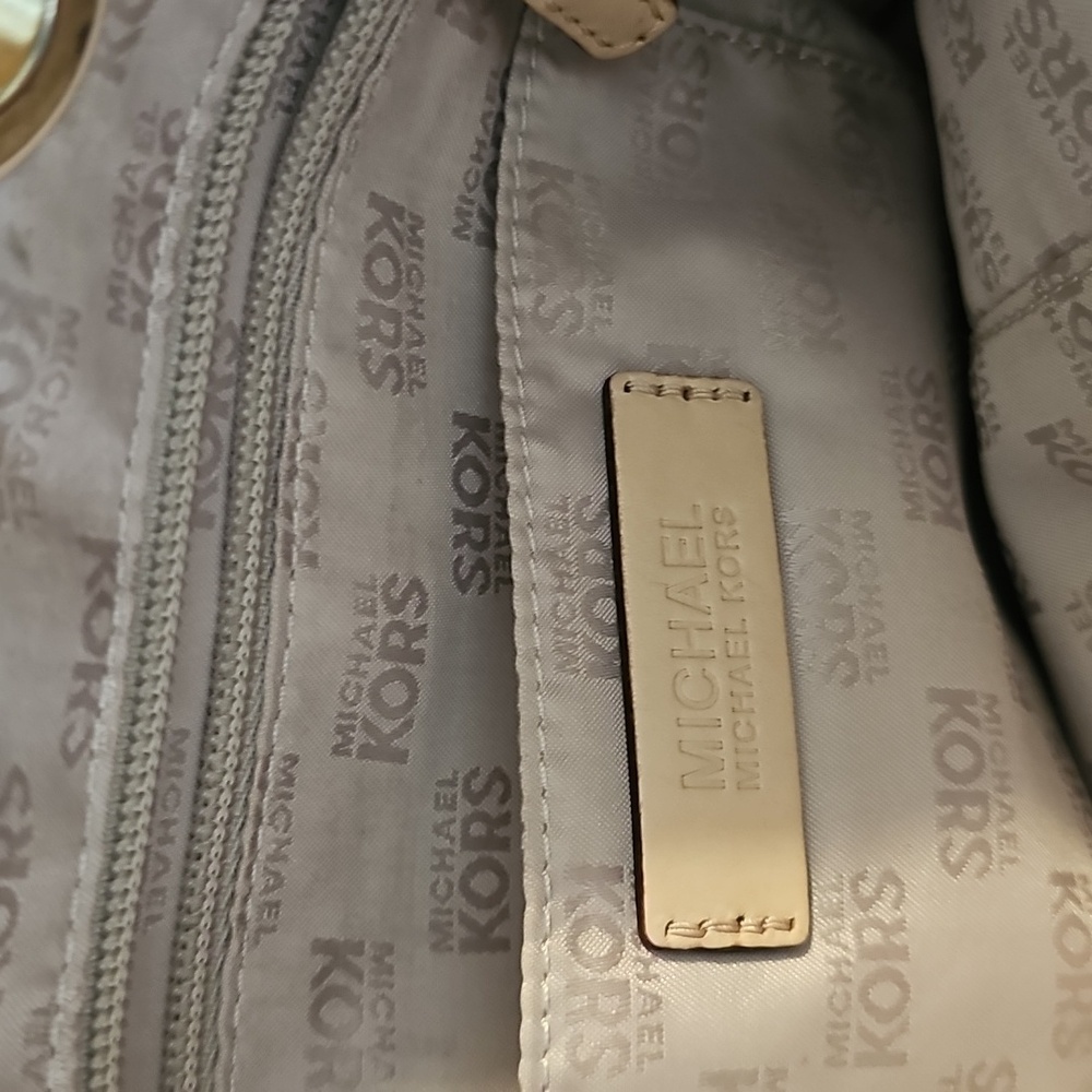 Michael Kors Jet Set Logo Print Signature Brown Tote - Picture 13 of 16